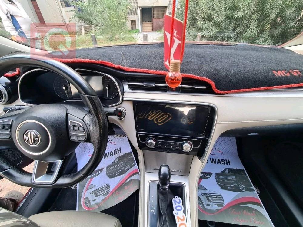 ئێم جی 6
